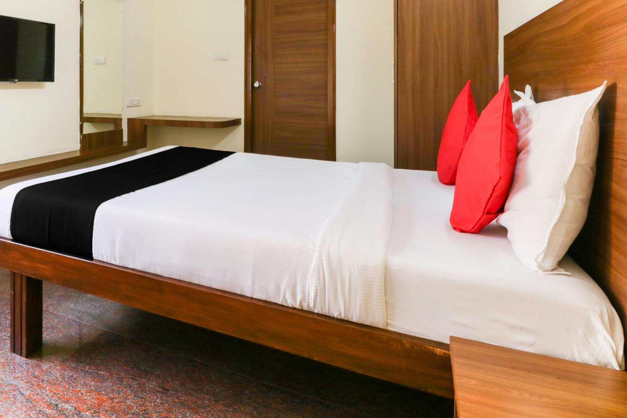 Hotel O Champion Comfort Near Hosahalli Metro Station Bangalore Eksteriør billede