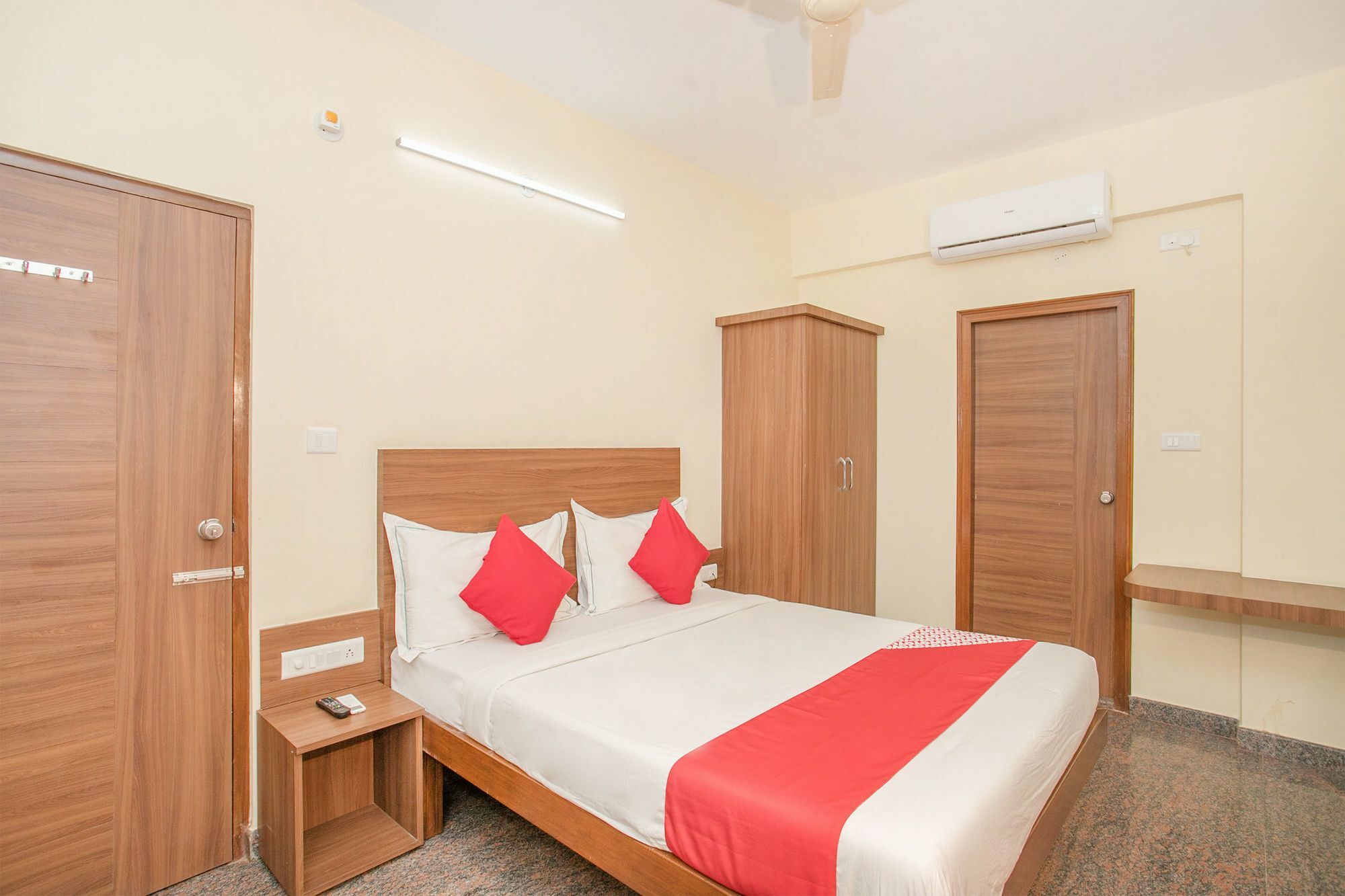 Hotel O Champion Comfort Near Hosahalli Metro Station Bangalore Eksteriør billede
