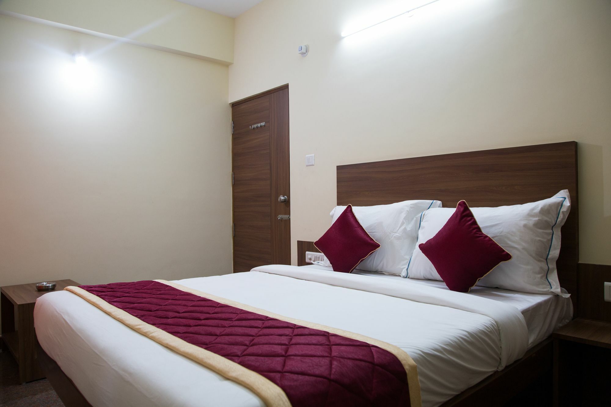 Hotel O Champion Comfort Near Hosahalli Metro Station Bangalore Eksteriør billede